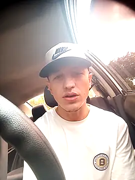 Snapshot of DebutingPathway chatting on November 2025 01:09:02 PM DebutingPathway online show from November 2025 01:09:02 PM