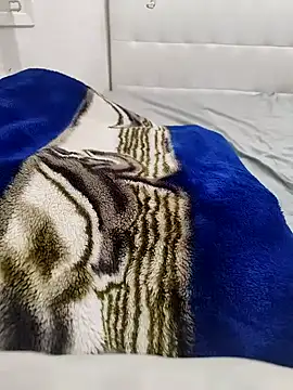 Yazaza1999 online show from October 2025 01:09:02 PM