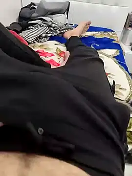 Yazaza1999 online show from October 2025 02:31:01 PM