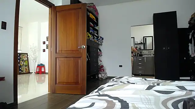 Snapshot of Manuela_lara_ chatting on February 2026 05:13:02 PM Manuela lara online show from February 2026 05:13:02 PM