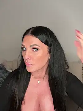 Nola Luxx-offiziell online show from December 2025 05:54:01 PM