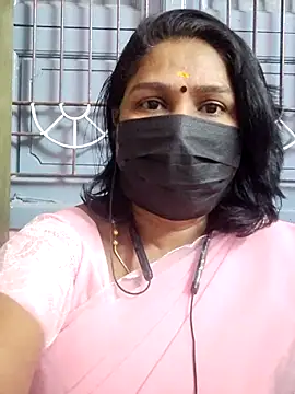 Snapshot of Tamil_Azhaghi25 chatting on June 2026 01:32:01 PM Tamil Azhaghi25 online show from June 2026 01:32:01 PM