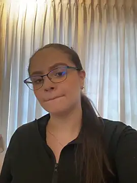 Tayler Kim online show from April 2026 06:52:02 PM