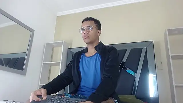 aston xvera online show from November 2025 01:00:01 PM