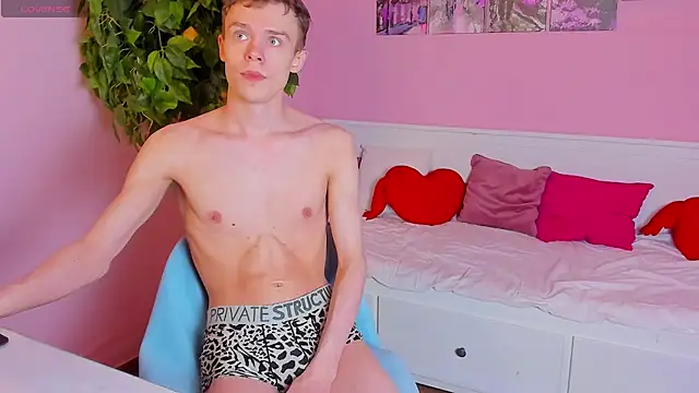 Snapshot of Brad_Myles chatting on October 2025 07:35:02 PM Brad Myles online show from October 2025 07:35:02 PM