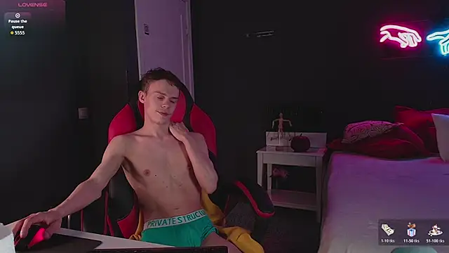 Snapshot of Brad_Myles chatting on October 2025 02:39:02 PM Brad Myles online show from October 2025 02:39:02 PM