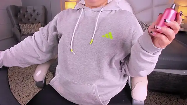 Miss Francheska online show from February 2026 11:48:01 AM