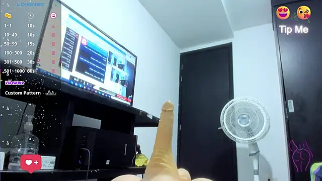 lunna noir online show from November 2025 11:17:01 PM