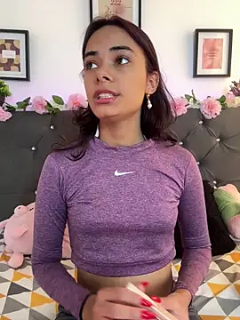 Im Lyan online show from November 2025 03:12:02 PM