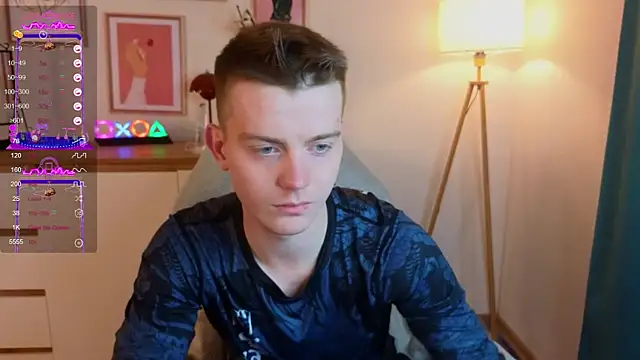 Snapshot of happy_de1mos chatting on September 2025 08:02:01 PM happy de1mos online show from September 2025 08:02:01 PM