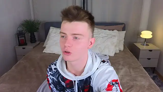 Snapshot of happy_de1mos chatting on October 2025 10:10:01 PM happy de1mos online show from October 2025 10:10:01 PM