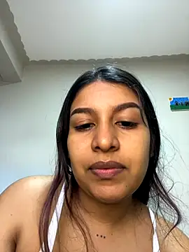  Chloe Smith online show from October 2025 01:12:01 PM