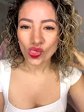 Nicolblossom1 online show from November 2025 04:33:01 PM