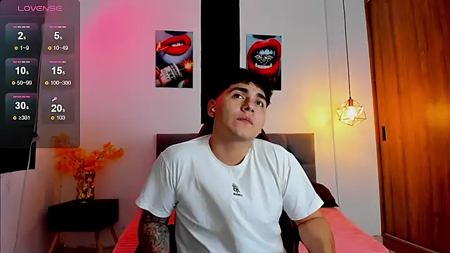 Nicolas James Sc online show from December 2025 01:42:01 PM