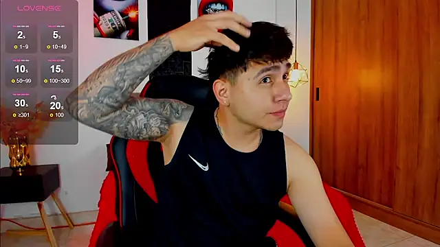 Nicolas James Sc online show from December 2025 01:39:02 PM