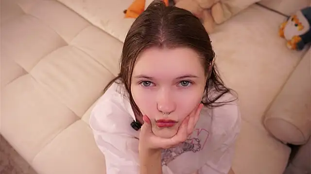 LynHillaire online show from October 2025 11:06:01 AM