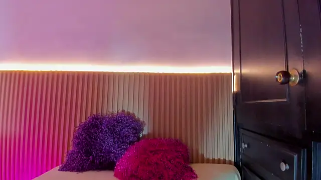 Alana 333 online show from December 2025 12:00:01 PM