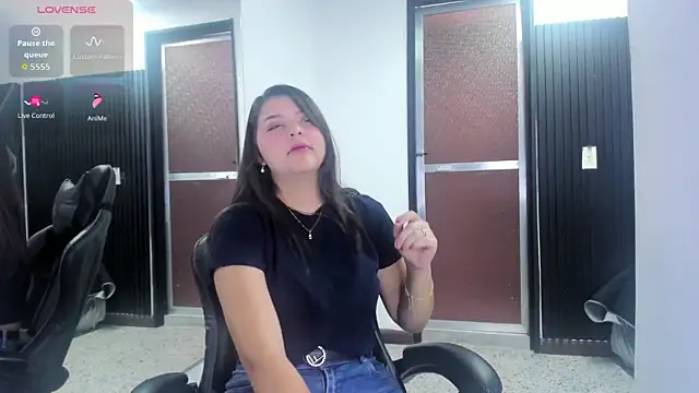 Charlotte-Star online show from September 2025 07:39:02 PM