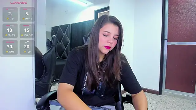 Charlotte-Star online show from October 2025 08:42:01 PM