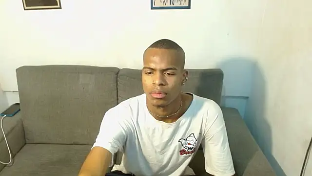 criss zuri online show from October 2025 11:51:02 AM