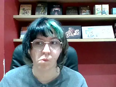 Snapshot of Froggyinthebox chatting on June 2026 10:37:01 PM Froggyinthebox online show from June 2026 10:37:01 PM