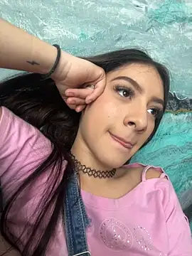 Snapshot of AlliceCopper chatting on September 2025 02:33:02 PM AlliceCopper online show from September 2025 02:33:02 PM