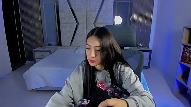 Snapshot of AlliceCopper chatting on October 2025 02:04:02 PM AlliceCopper online show from October 2025 02:04:02 PM