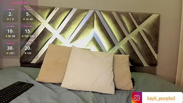 kaylii purple online show from October 2025 04:12:01 AM