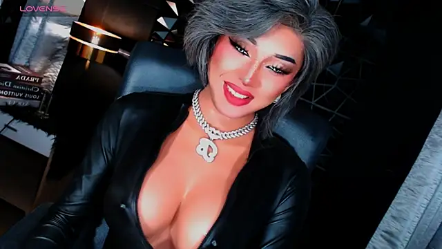 Snapshot of xUrGoddess_Bellax chatting on October 2025 06:55:01 AM xUrGoddess Bellax online show from October 2025 06:55:01 AM