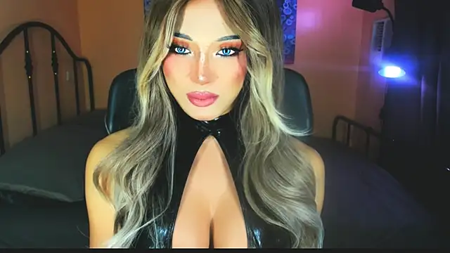 Snapshot of xUrGoddess_Bellax chatting on November 2025 11:49:01 AM xUrGoddess Bellax online show from November 2025 11:49:01 AM