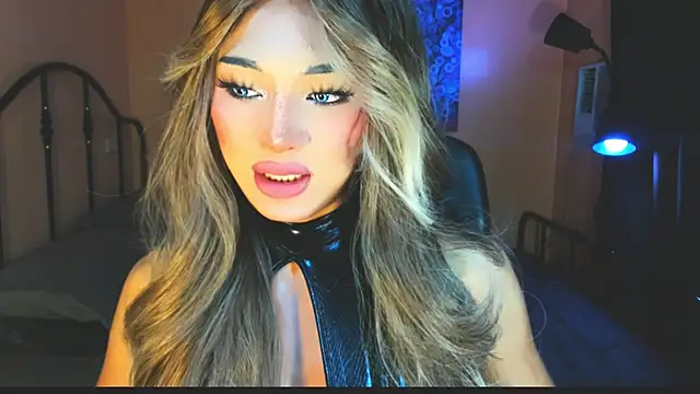 Snapshot of xUrGoddess_Bellax chatting on November 2025 01:05:02 AM xUrGoddess Bellax online show from November 2025 01:05:02 AM