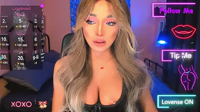 Snapshot of xUrGoddess_Bellax chatting on November 2025 01:49:01 AM xUrGoddess Bellax online show from November 2025 01:49:01 AM