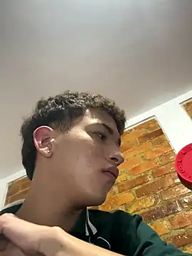 Snapshot of Thiago_blsd chatting on October 2025 01:17:02 AM Thiago blsd online show from October 2025 01:17:02 AM