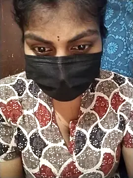 Snapshot of Nithiila chatting on October 2025 10:12:02 AM Nithiila online show from October 2025 10:12:02 AM