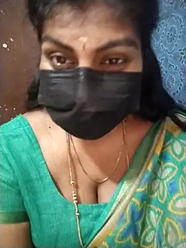 Snapshot of Nithiila chatting on October 2025 03:59:01 AM Nithiila online show from October 2025 03:59:01 AM