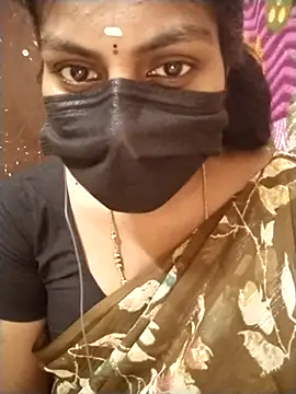 Snapshot of Nithiila chatting on November 2025 05:18:02 AM Nithiila online show from November 2025 05:18:02 AM