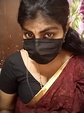 Snapshot of Nithiila chatting on November 2025 07:49:01 AM Nithiila online show from November 2025 07:49:01 AM