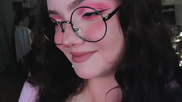 EmillyBones online show from September 2025 07:14:02 PM