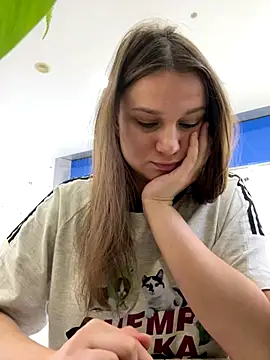 Snapshot of MiniVi chatting on September 2025 06:15:02 AM MiniVi online show from September 2025 06:15:02 AM