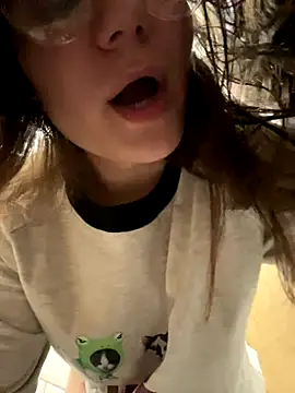 Snapshot of MiniVi chatting on September 2025 05:09:01 AM MiniVi online show from September 2025 05:09:01 AM