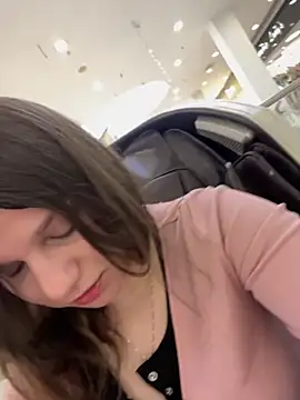 Snapshot of MiniVi chatting on November 2025 03:42:02 AM MiniVi online show from November 2025 03:42:02 AM