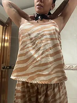 GiorgiaLuxee online show from November 2025 11:04:02 PM