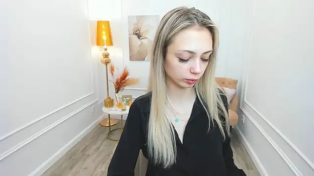 EmilyGraydis online show from April 2026 07:47:02 PM