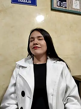 CHARLOTTE  05 online show from September 2025 12:51:01 PM