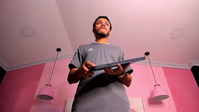 Boss Domiinator online show from February 2026 12:48:02 PM