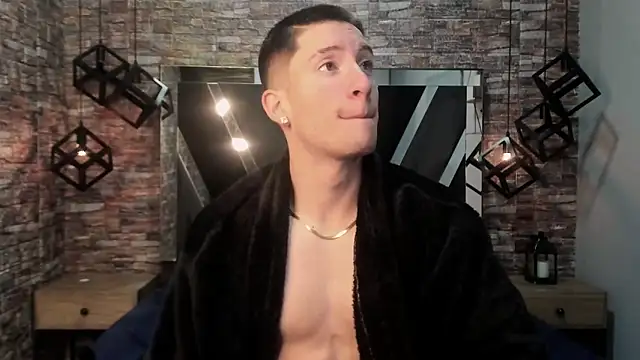 HunterHeat  online show from December 2025 12:14:02 PM