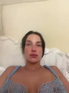 Remirosee online show from February 2026 07:39:02 PM