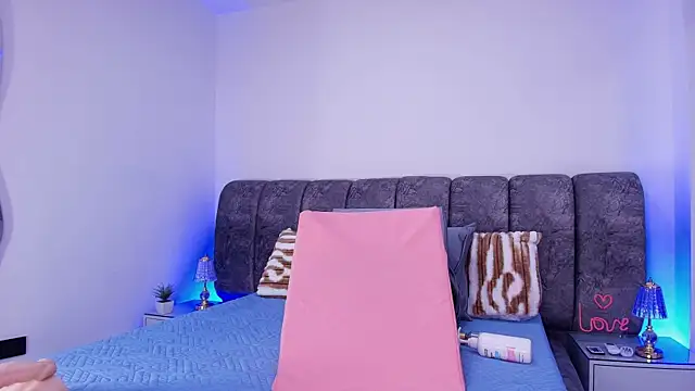 sweegirl69 online show from November 2025 12:04:02 PM