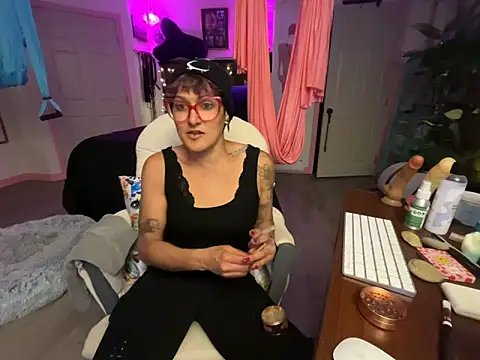 kinkycanner online show from March 2026 05:57:01 AM