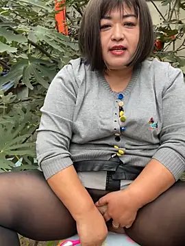 icewoman888 online show from October 2025 01:25:01 AM